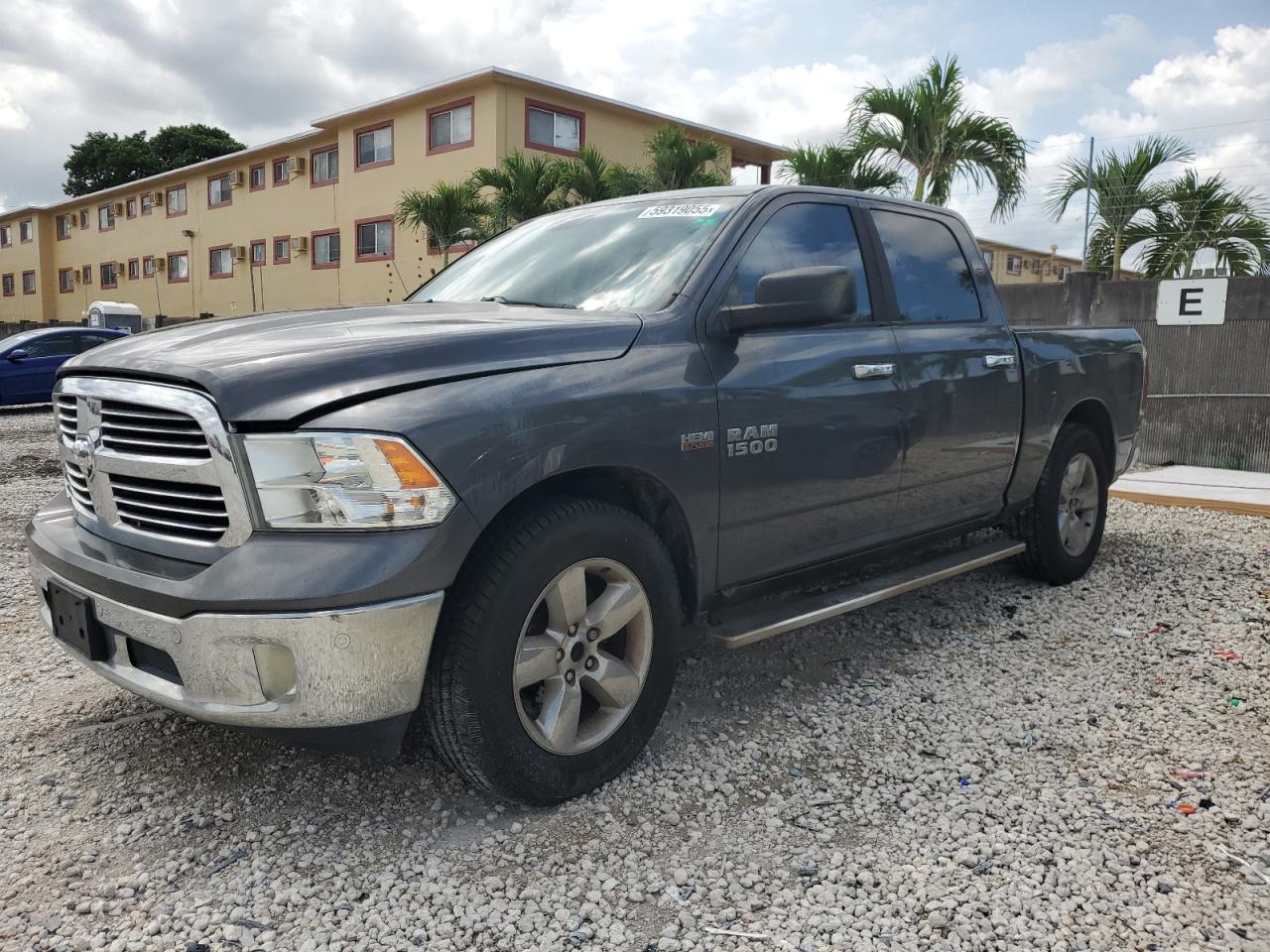2014 Ram 1500 Slt na sprzedaż w Opa Locka, FL - Mechanical