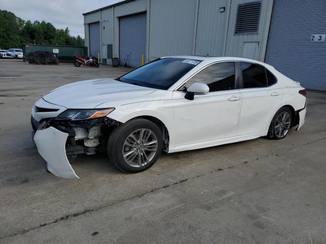 TOYOTA CAMRY 2018 Белы