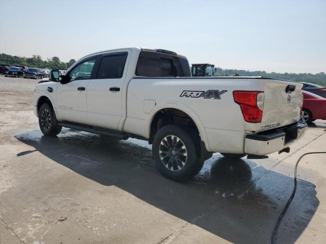  NISSAN TITAN 2019 Biały