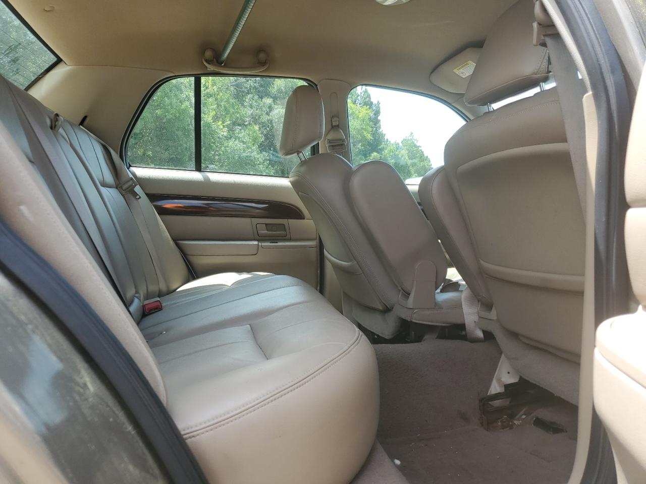 2003 Mercury Grand Marquis Gs VIN: 2MEFM74W13X692750 Lot: 61353895