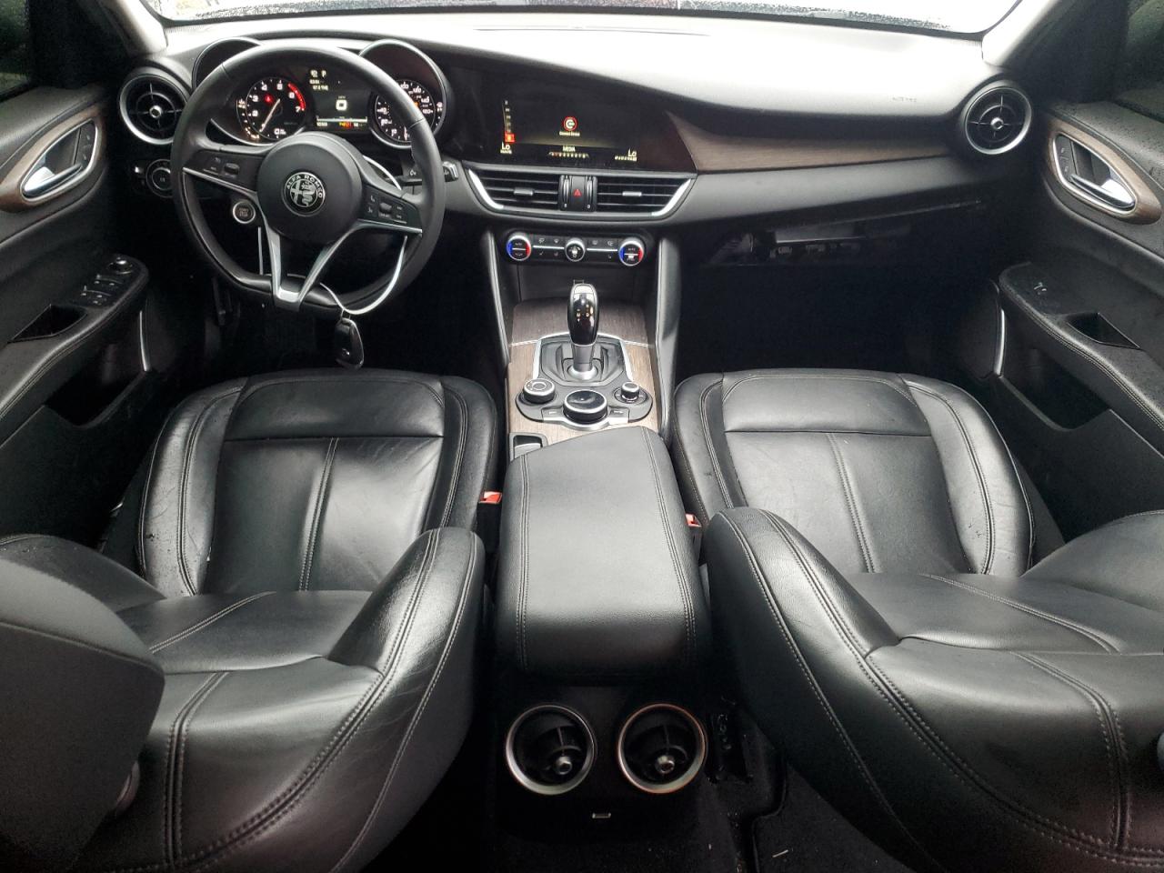 2017 Alfa Romeo Giulia Ti VIN: ZARFAECN8H7556948 Lot: 60852265