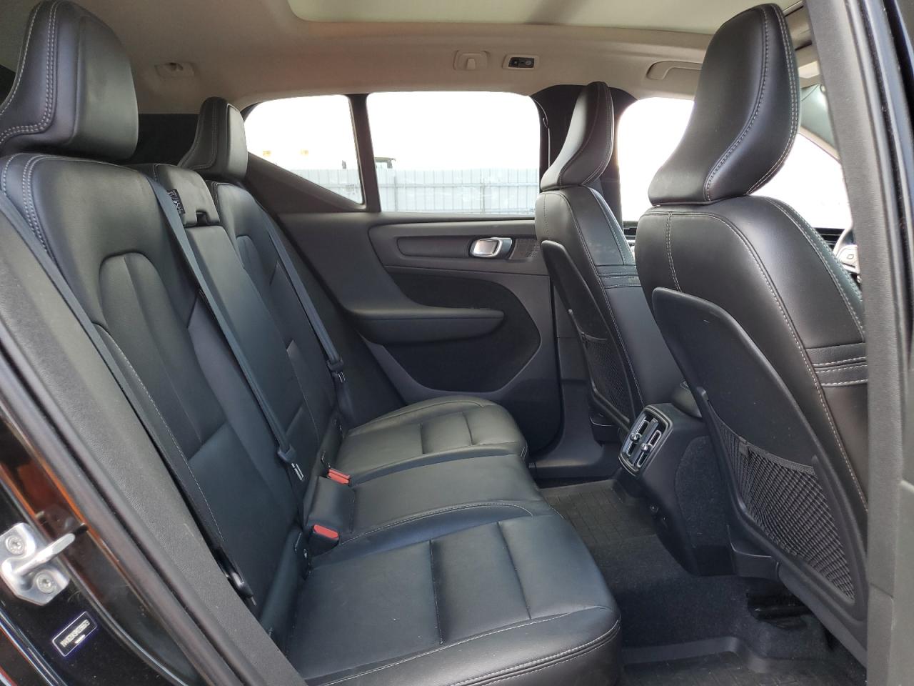 2021 Volvo Xc40 T5 Momentum VIN: YV4162UK9M2396673 Lot: 61420555