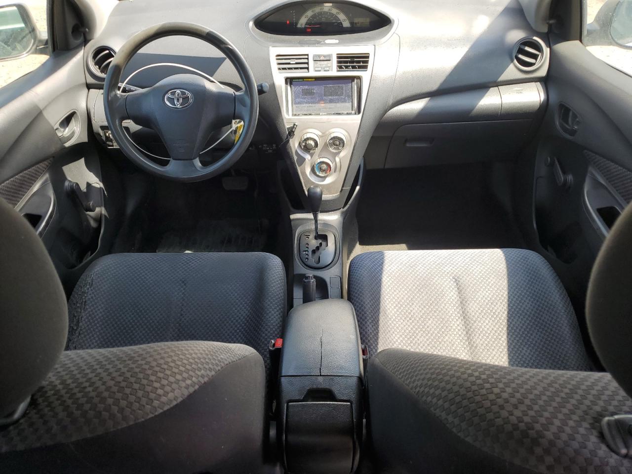 TOYOTA YARIS 2007 VIN JTDBT923071054818 photo 8