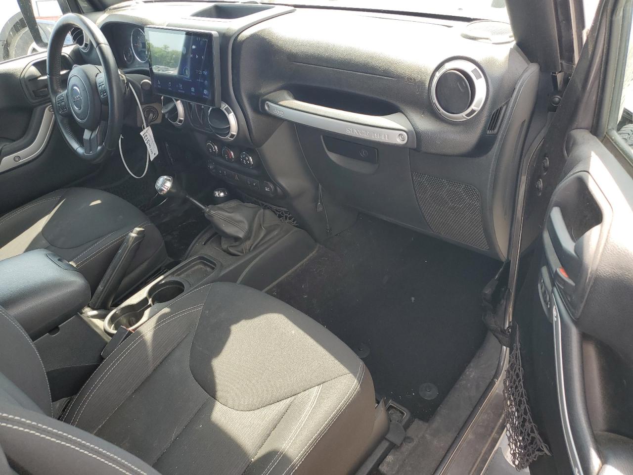JEEP WRANGLER 2016 VIN 1C4BJWCGXGL190318 photo 8