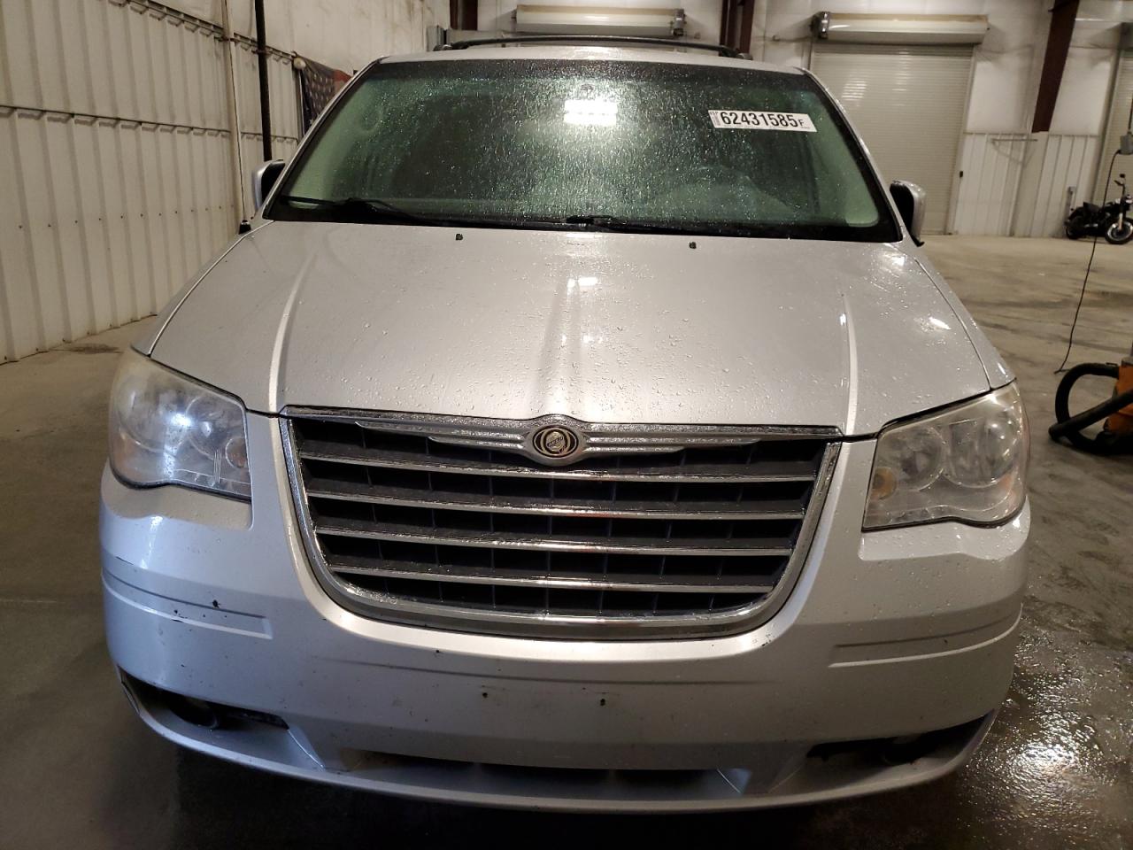CHRYSLER MINIVAN 2010 VIN 2A4RR5D12AR282821 zdjęcie 5