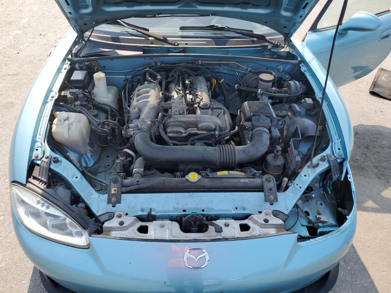 2001 Mazda Mx-5 Miata Base VIN: JM1NB353810212585 Lot: 59659055
