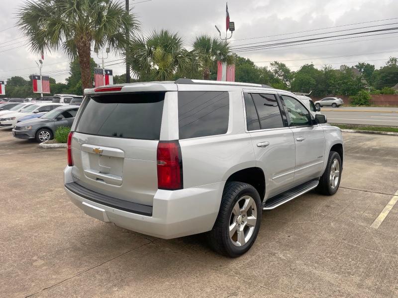  CHEVROLET TAHOE 2018 Srebrny