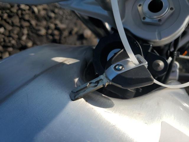  BMW R-SERIES 2017 Сріблястий