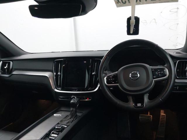 2019 VOLVO V60 R-DESI