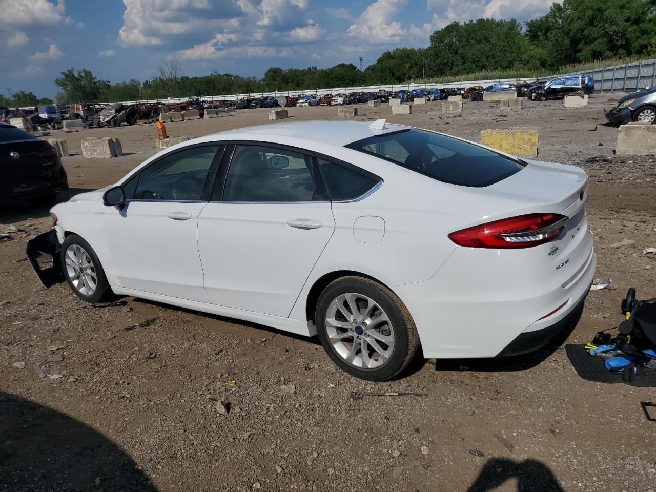 FORD FUSION 2020 VIN 3FA6P0LUXLR244592 zdjęcie 2