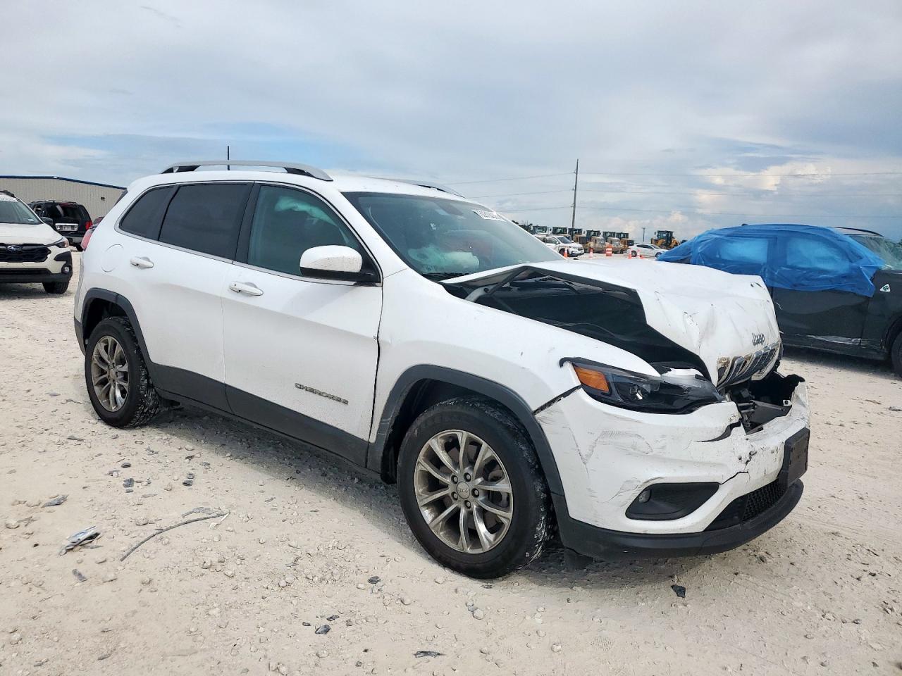JEEP GRAND CHER 2019 VIN 1C4PJLLB2KD154649 zdjęcie 4