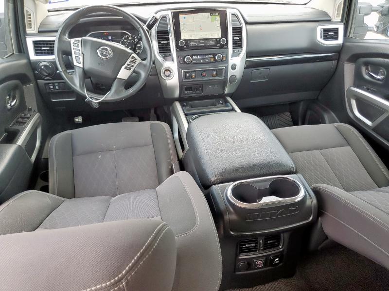  NISSAN TITAN 2021 Granatowy