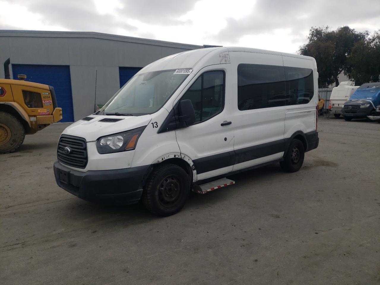 Hayward, CA에서 판매 중인 2019 Ford Transit T-150 - Rear End
