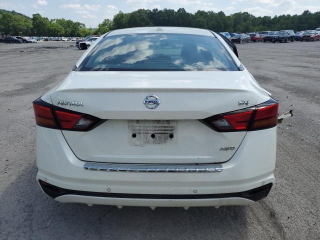  NISSAN ALTIMA 2021 Biały