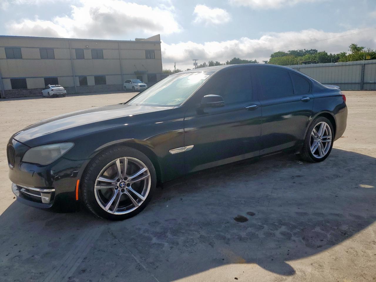 2014 Bmw 750 I for Sale in Wilmer, TX - Minor Dent/Scratches