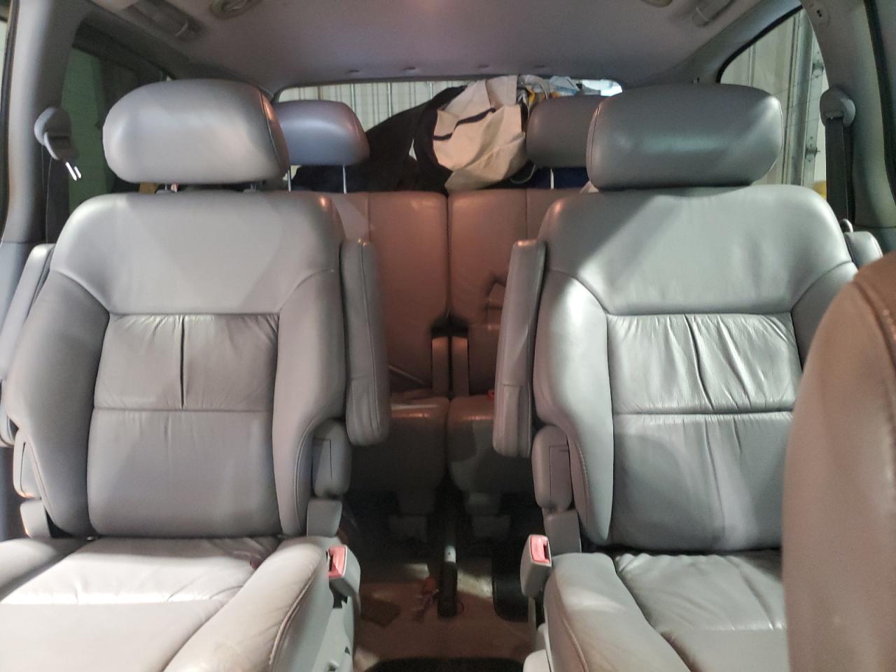 2002 Toyota Sienna Le VIN: 4T3ZF13C42U437712 Lot: 62543825