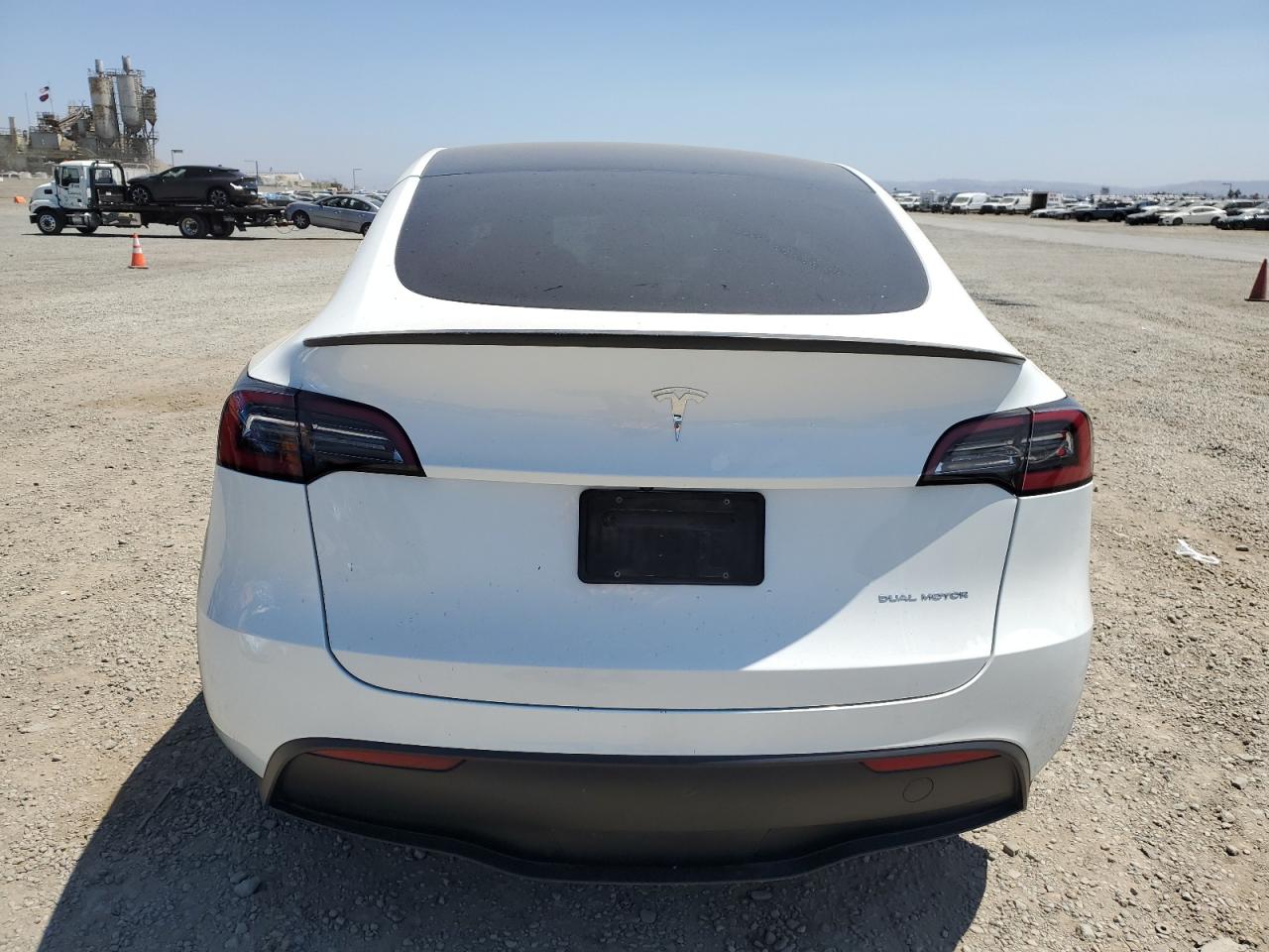 2023 Tesla Model Y VIN: 7SAYGDEE9PF660224 Lot: 62928495