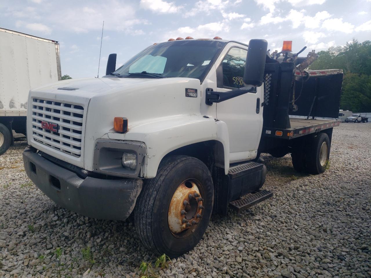 2004 Gmc C7500 C7C042 for Sale in West Warren, MA - Rear End
