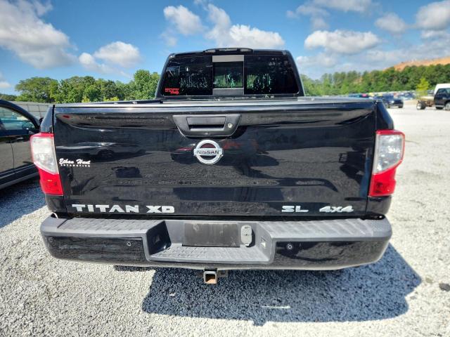  NISSAN TITAN 2017 Czarny