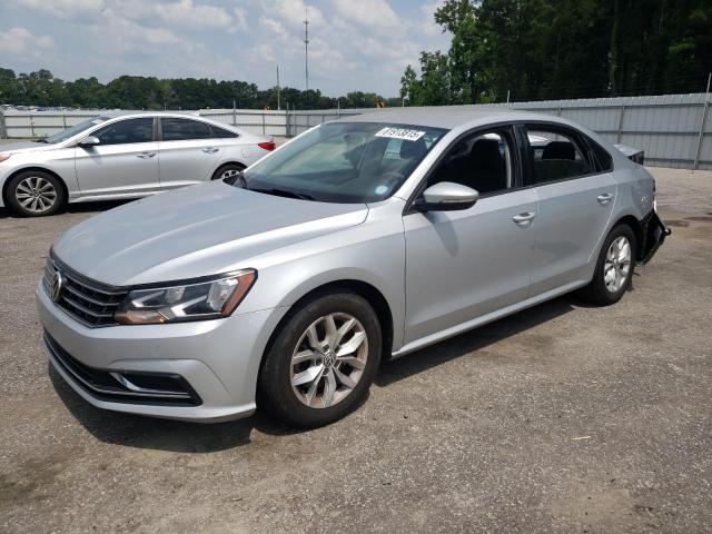2018 Volkswagen Passat S  