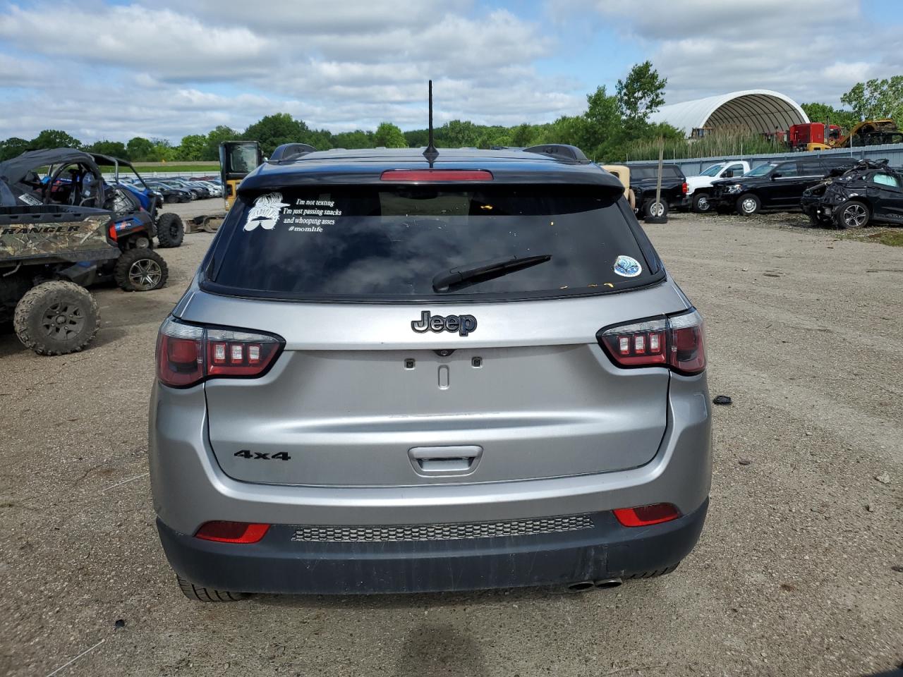 2018 Jeep Compass Latitude VIN: 3C4NJDBB1JT304175 Lot: 62950075