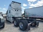 Homestead, FL에서 판매 중인 2016 Freightliner Cascadia 125  - Minor Dent/Scratches