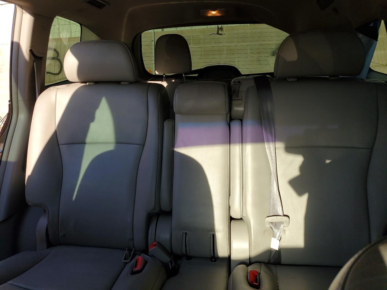 2011 Toyota Highlander Base VIN: 5TDZK3EH5BS046389 Lot: 62946115