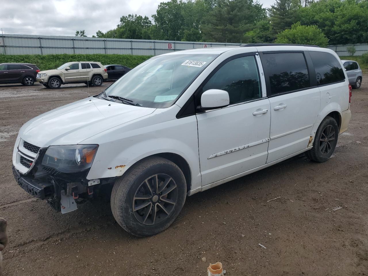 2017 Dodge Grand Caravan Gt იყიდება Davison-ში, MI - Front End