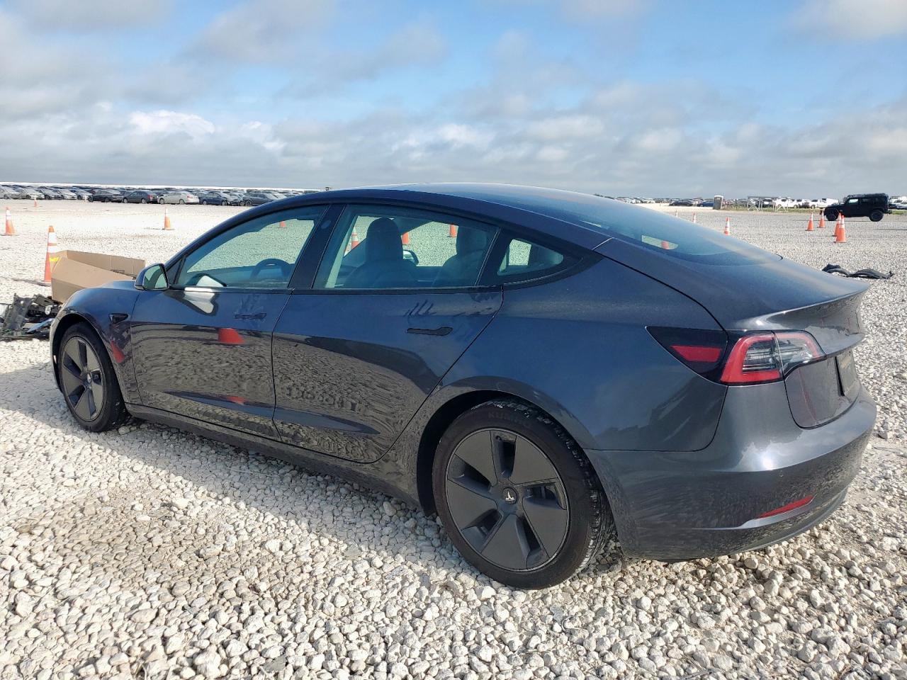 TESLA MODEL 3 2021 VIN 5YJ3E1EA5MF092803 фото 2