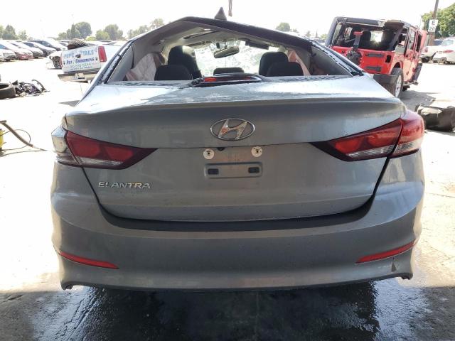  HYUNDAI ELANTRA 2018 Srebrny