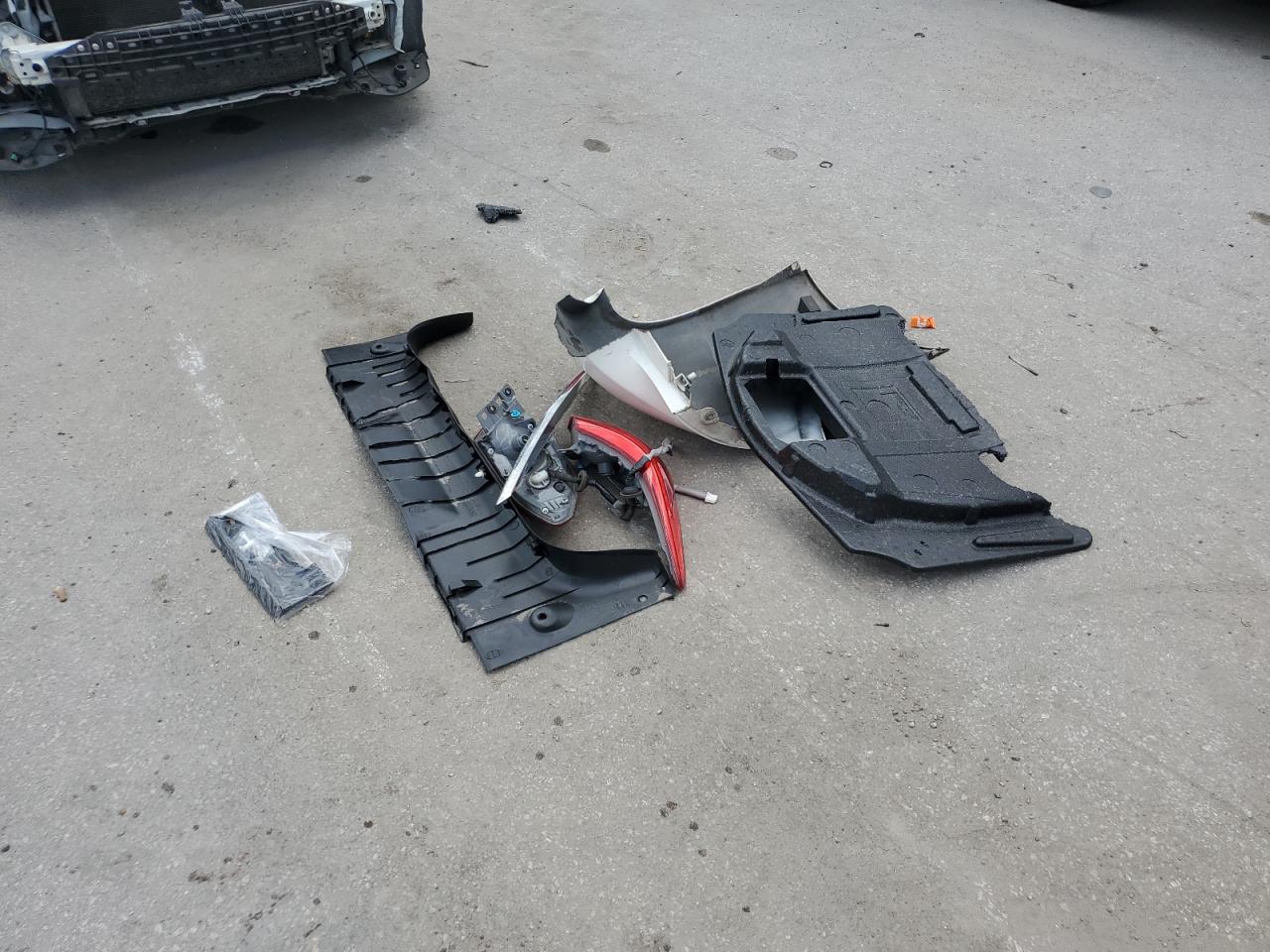 2017 Infiniti Q50 Premium VIN: JN1EV7AP7HM732368 Lot: 59791965