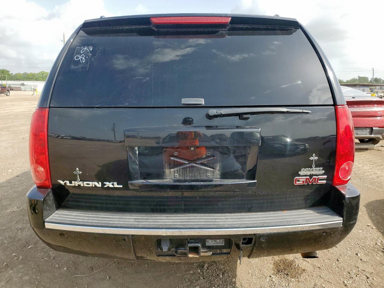 2014 GMC Yukon Xl Denali VIN: 1GKS1MEF9ER134927 Lot: 62964525