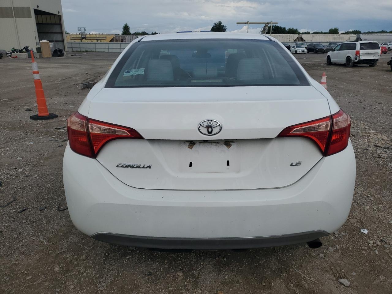 2019 Toyota Corolla L VIN: 2T1BURHE7KC180183 Lot: 63204545
