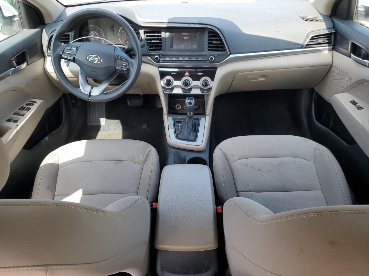 2019 Hyundai Elantra Se VIN: 5NPD74LF4KH464354 Lot: 60950495