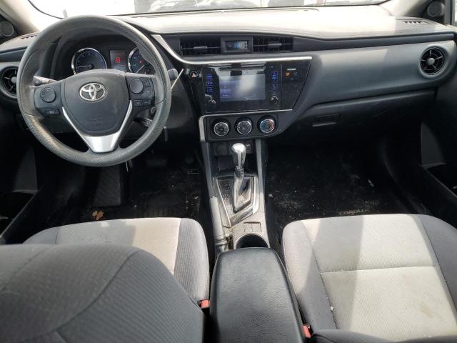 Седаны TOYOTA COROLLA 2017 Серебристый