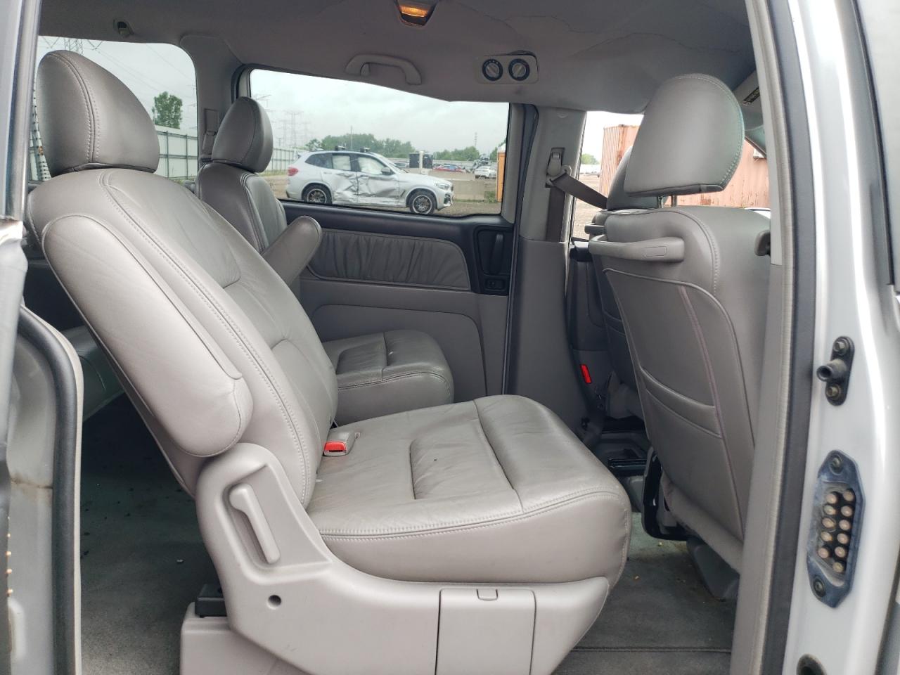 2002 Honda Odyssey Exl VIN: 5FNRL18762B025950 Lot: 62320625