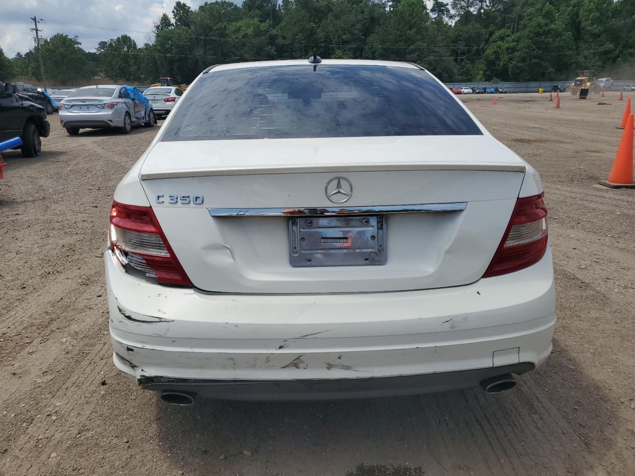 2011 Mercedes-Benz C 350 VIN: WDDGF5GB0BR136490 Lot: 62927755