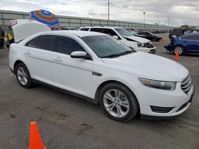 Sedans FORD TAURUS 2016 White