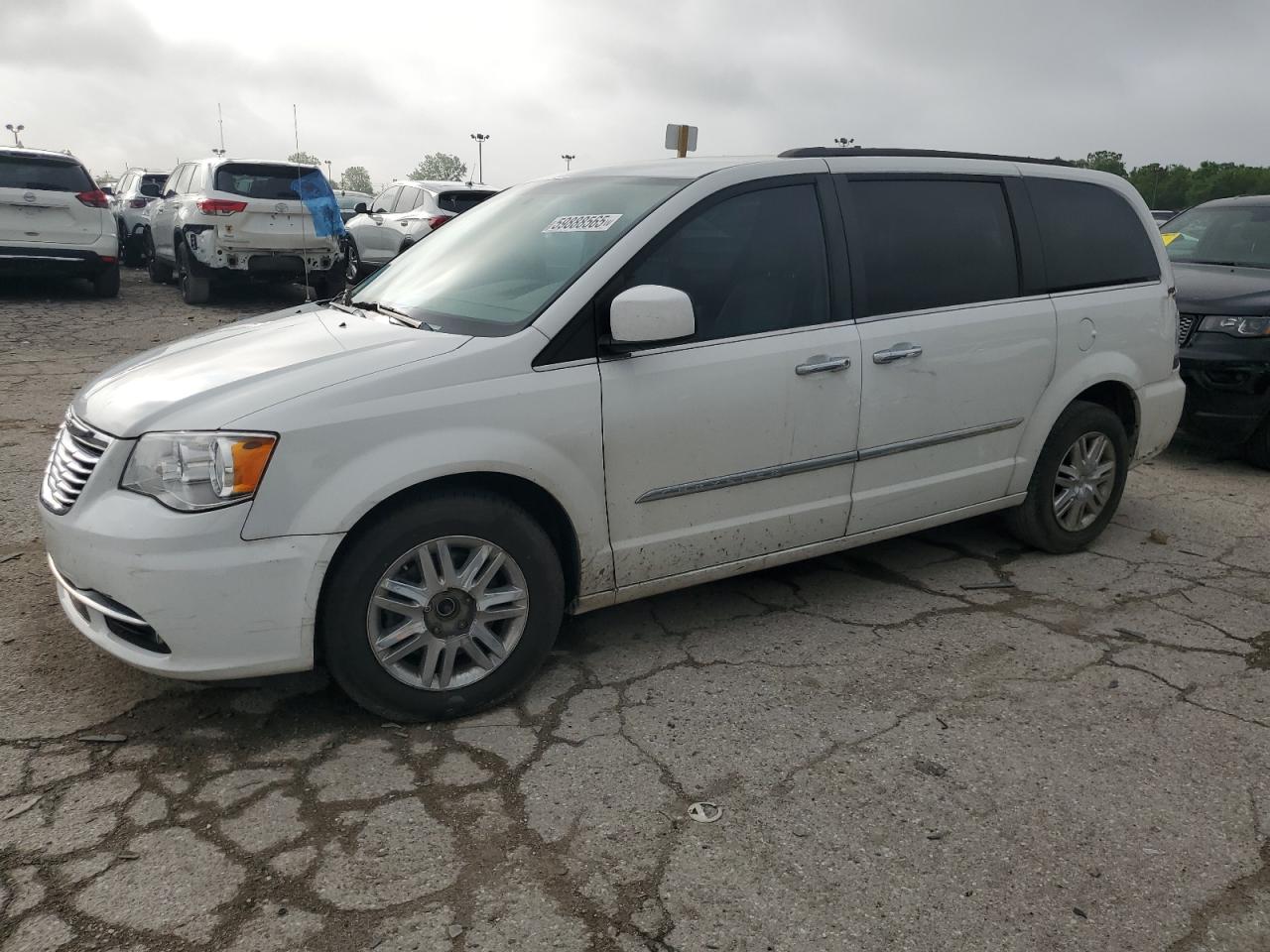 2016 Chrysler Town & Country Touring