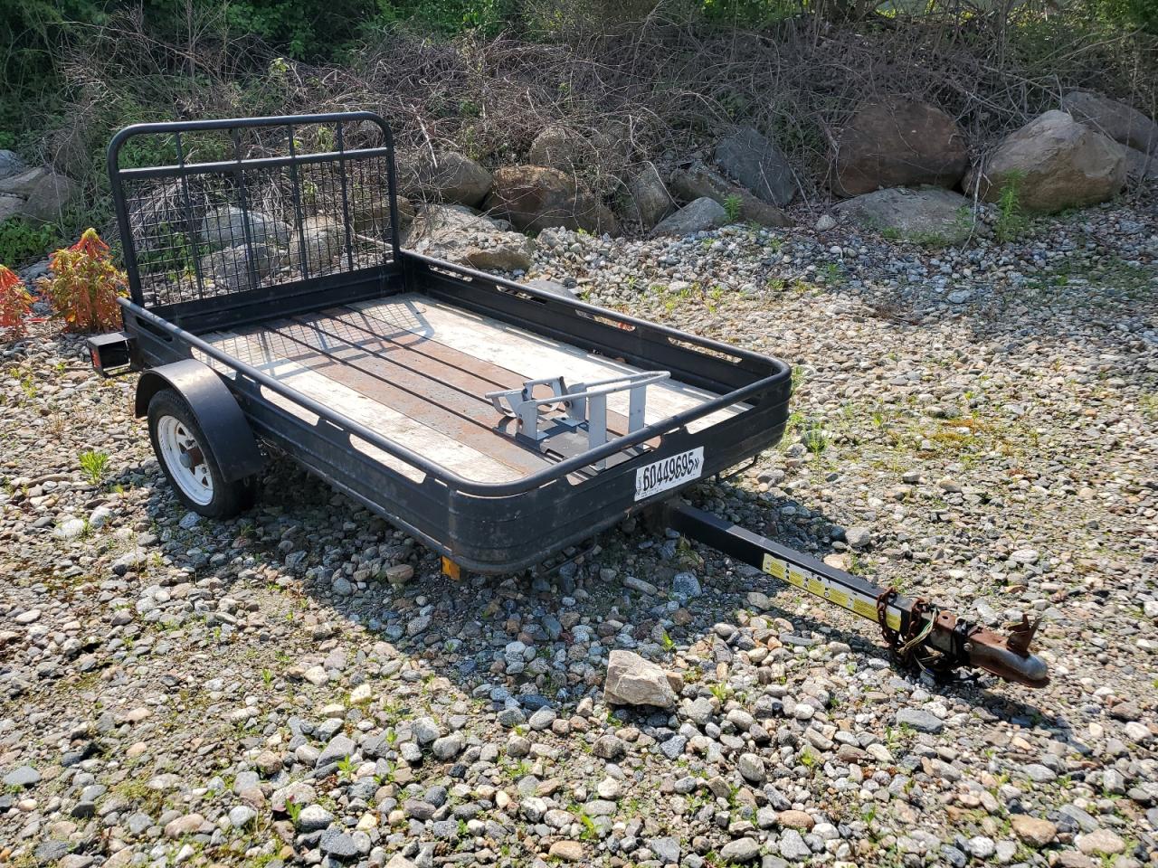 2004 Snowbear Utility Trailer na sprzedaż w West Warren, MA - Undercarriage