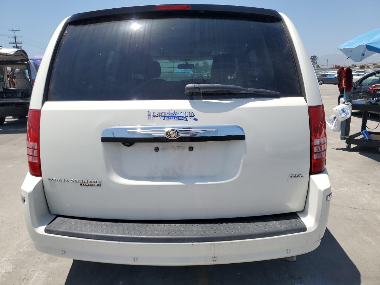 2008 Chrysler Town & Country Limited VIN: 2A8HR64X08R827428 Lot: 61593775