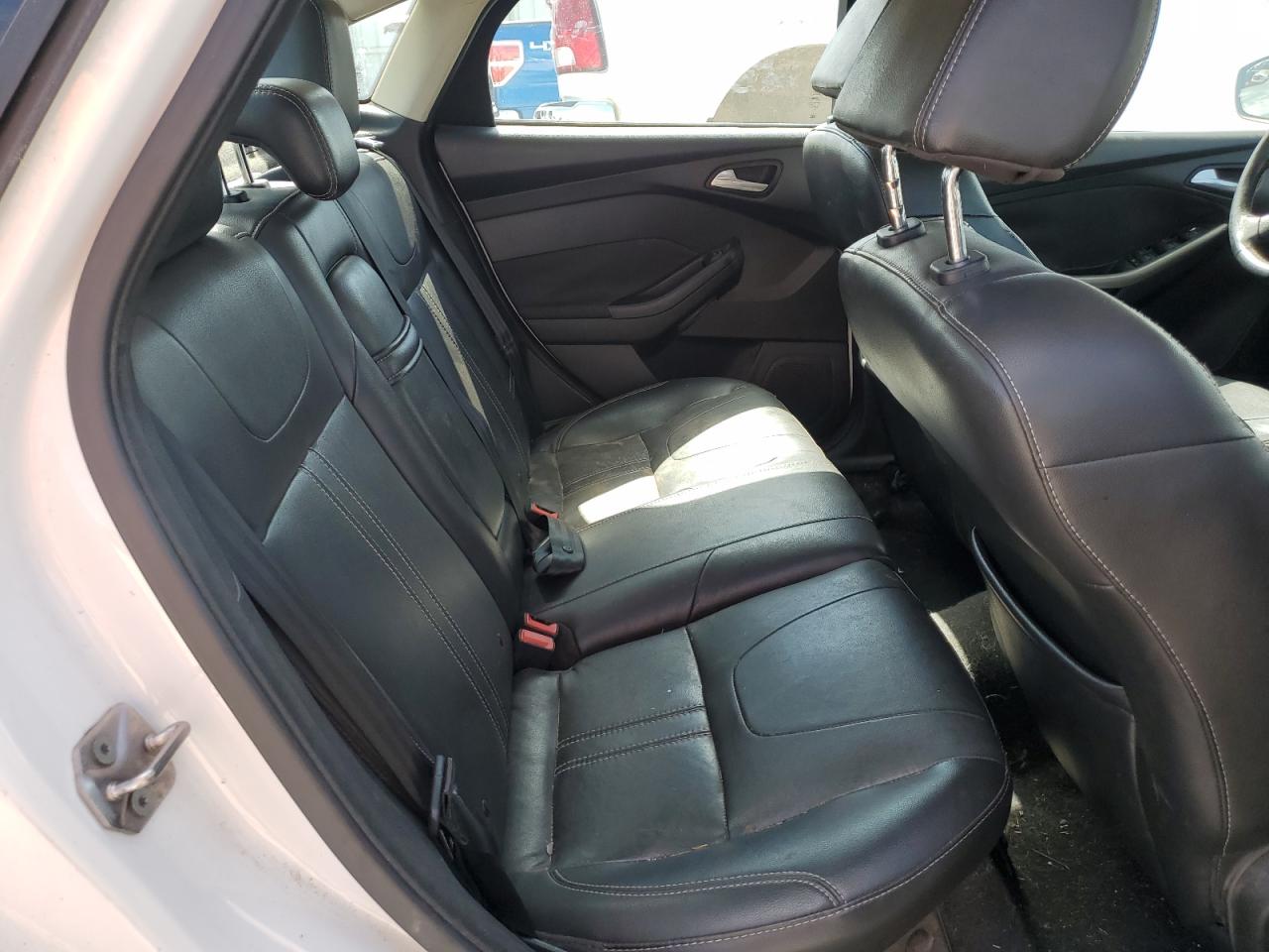 2012 Ford Focus Sel VIN: 1FAHP3H26CL393467 Lot: 62902365