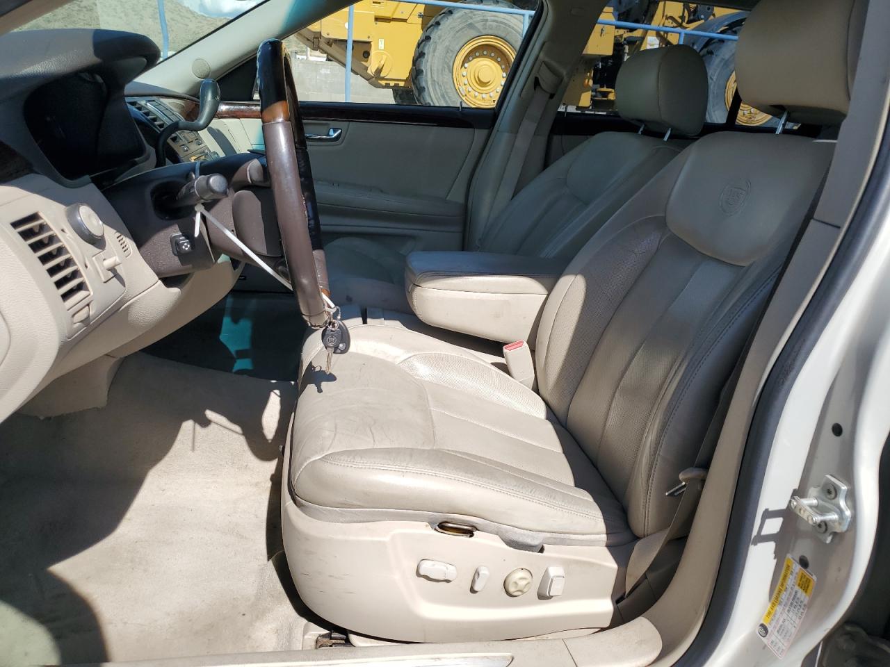 2007 Cadillac Dts VIN: 1G6KD57Y17U206858 Lot: 61795315