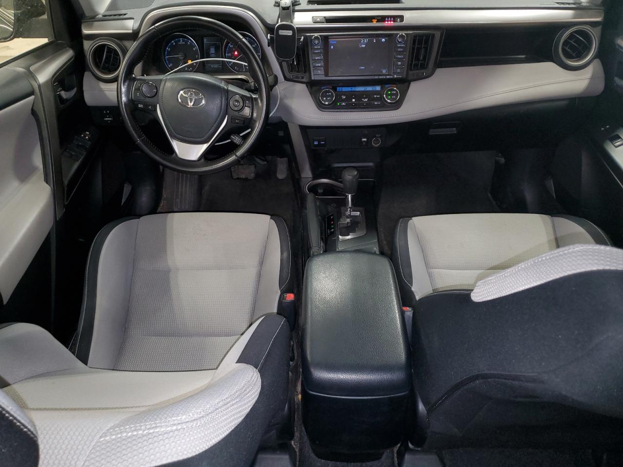 2017 Toyota Rav4 Xle VIN: JTMRFREV8HJ114137 Lot: 61826655