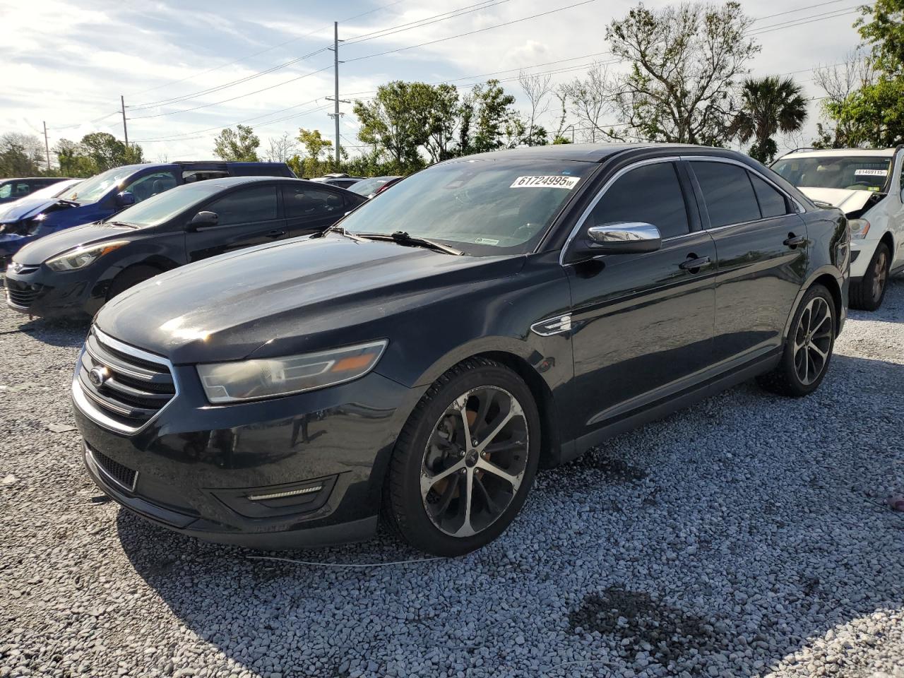 2015 Ford Taurus Limited zu verkaufen in Riverview, FL - Minor Dent/Scratches