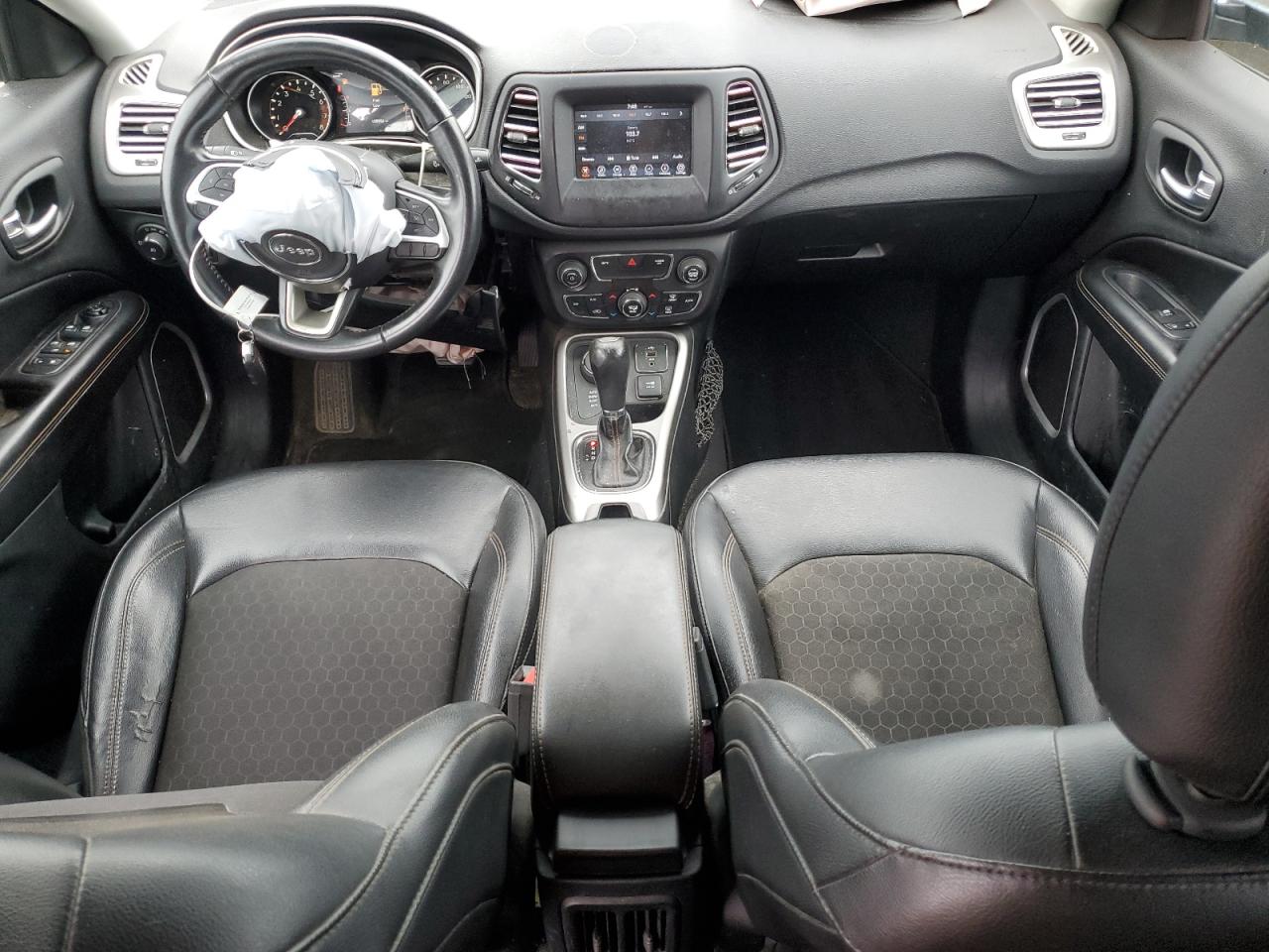 2018 Jeep Compass Latitude VIN: 3C4NJDBBXJT223398 Lot: 62280805