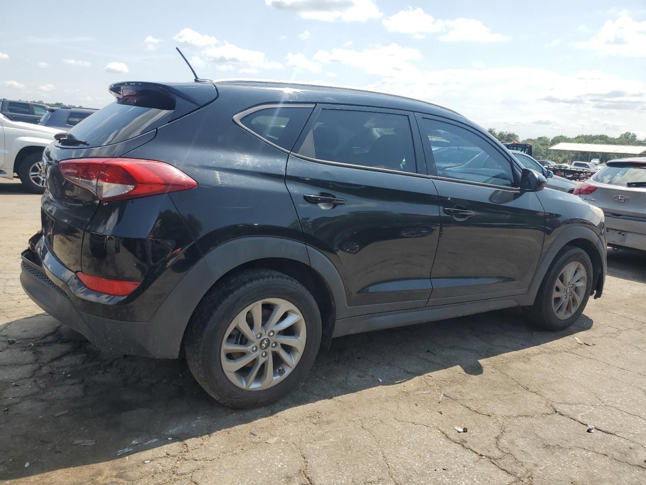 HYUNDAI TUCSON 2016 VIN KM8J33A40GU060180 фото 3