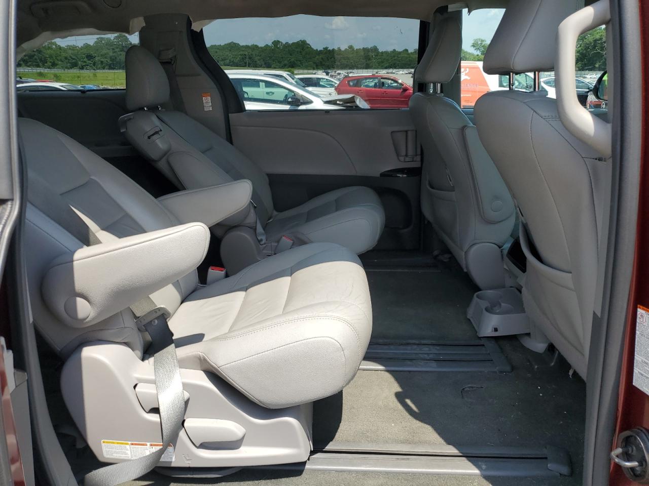 2016 Toyota Sienna Xle VIN: 5TDYK3DC4GS706785 Lot: 62270125
