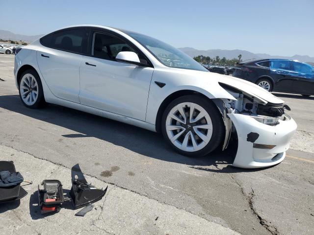  TESLA MODEL 3 2021 Белый