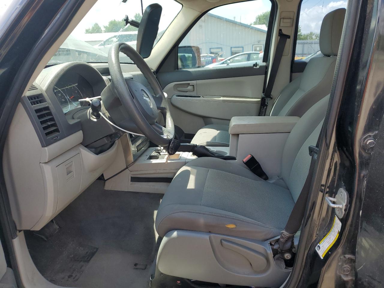 2008 Jeep Liberty Sport VIN: 1J8GN28K28W194713 Lot: 62672375